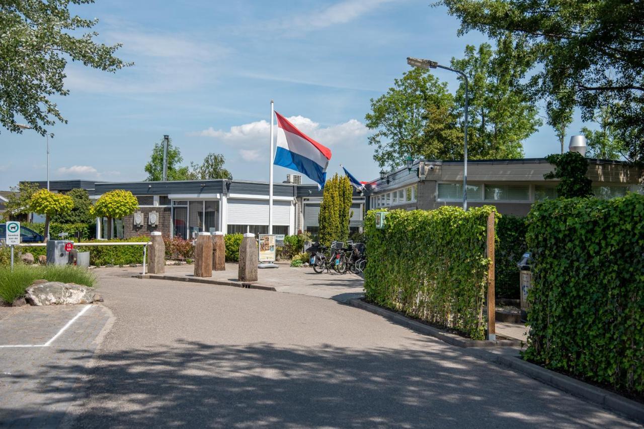 Luxe Chalets In Zeeland Aan De Kust Sint Annaland Exteriör bild