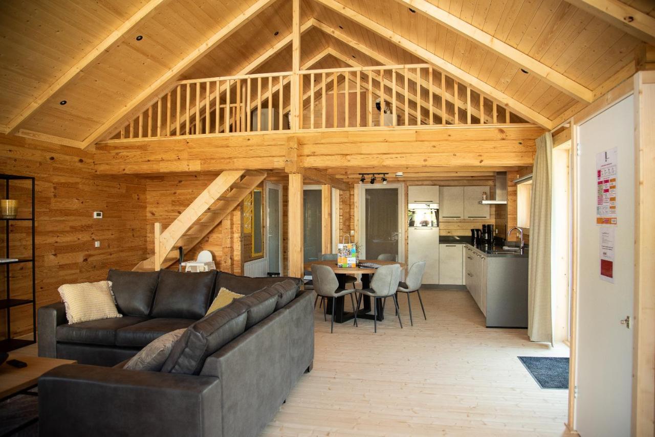 Luxe Chalets In Zeeland Aan De Kust Sint Annaland Exteriör bild